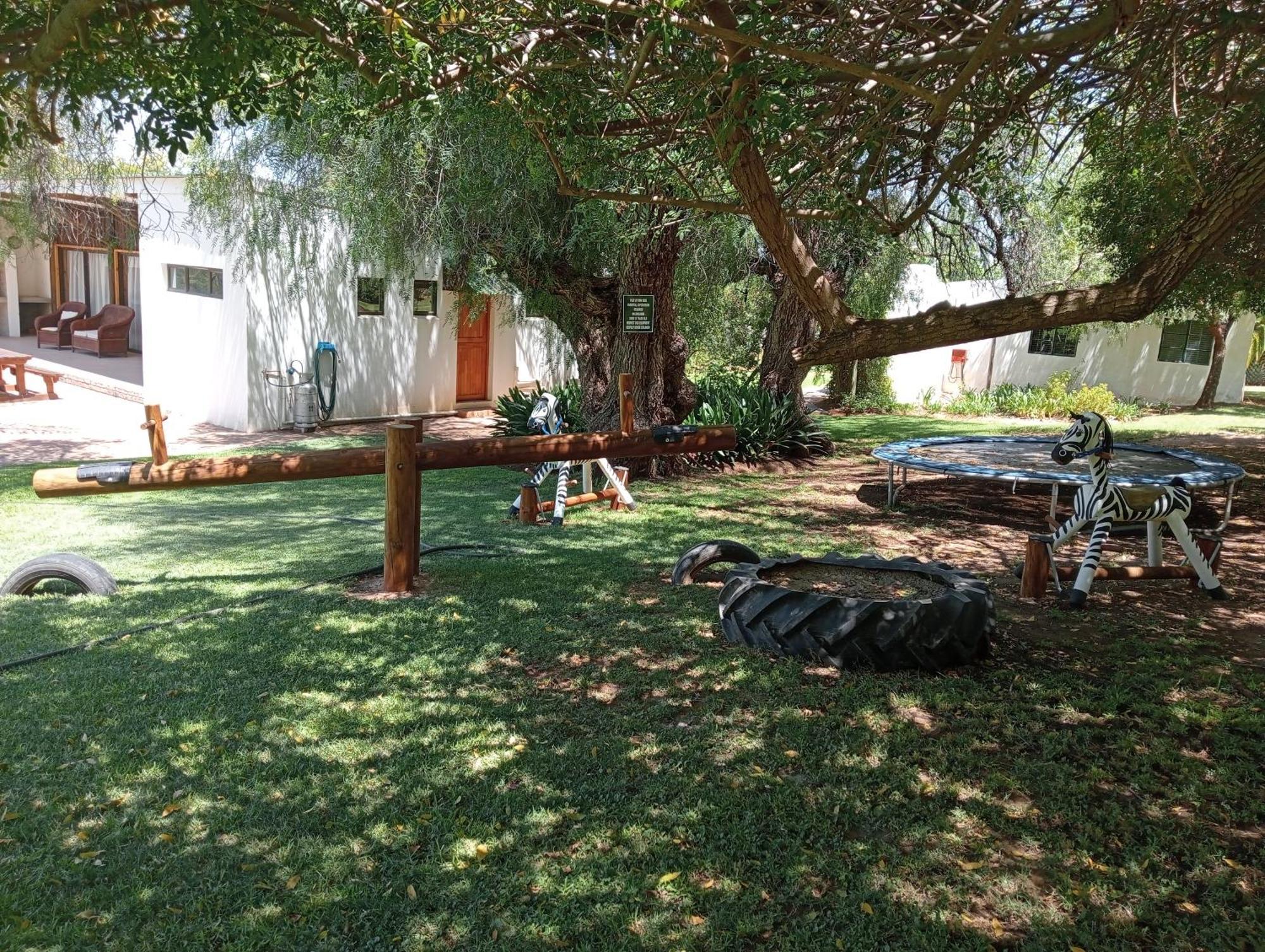 Kranskloof Country Lodge Oudtshoorn Esterno foto